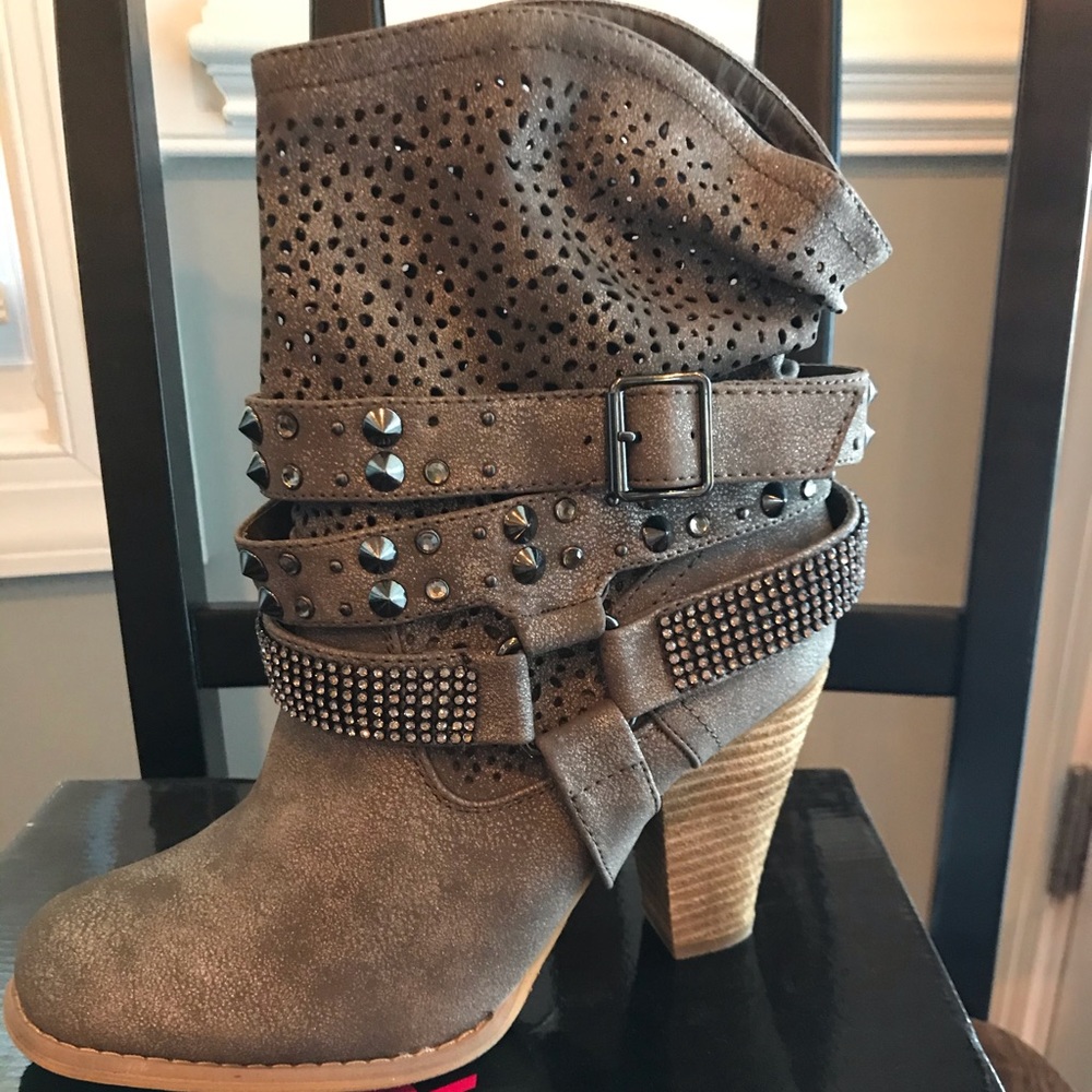 Not Rated heel booties
